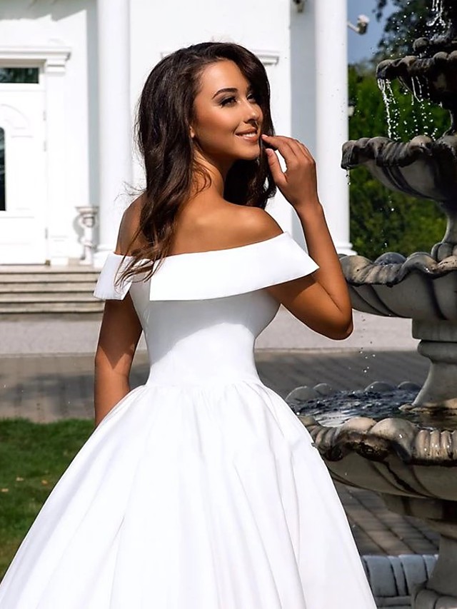 A-line Short Sleeves Tulle Wedding Gown With Cathedral Train 4