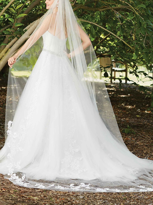A-line Sweetheart Neck Sleeveless Court Train Tulle Wedding Gown With Buttons 4