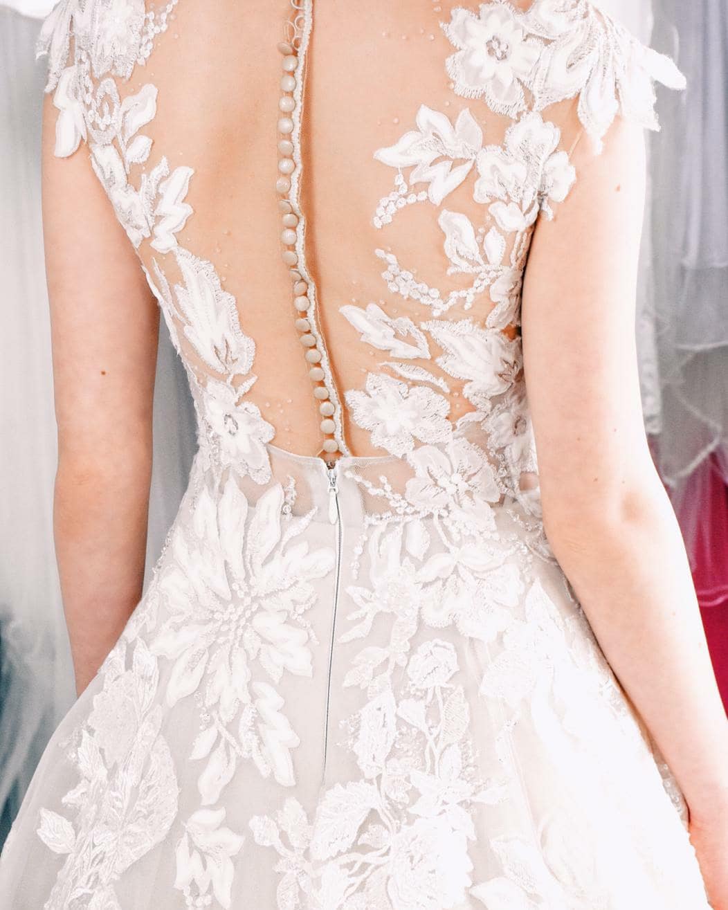 A-line Sweetheart Neck Sleeveless Court Train Tulle Bridal Gown With Lace 4