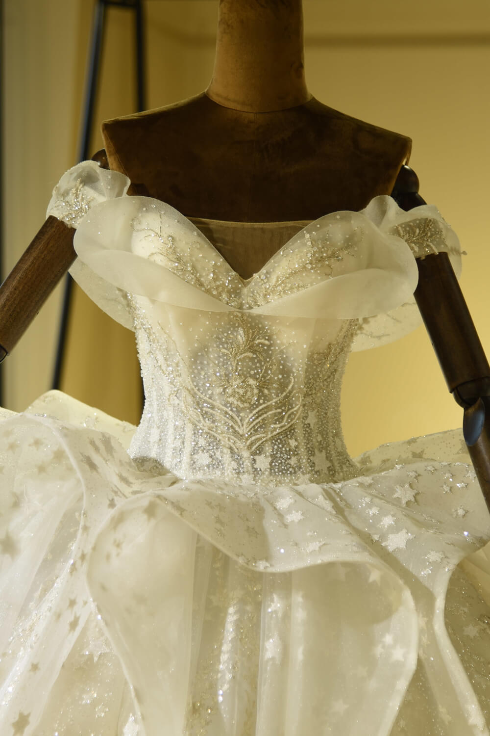 Ball Gown V-neck Cap Sleeves Cathedral Train Lace Bridal Gown With Lace 4