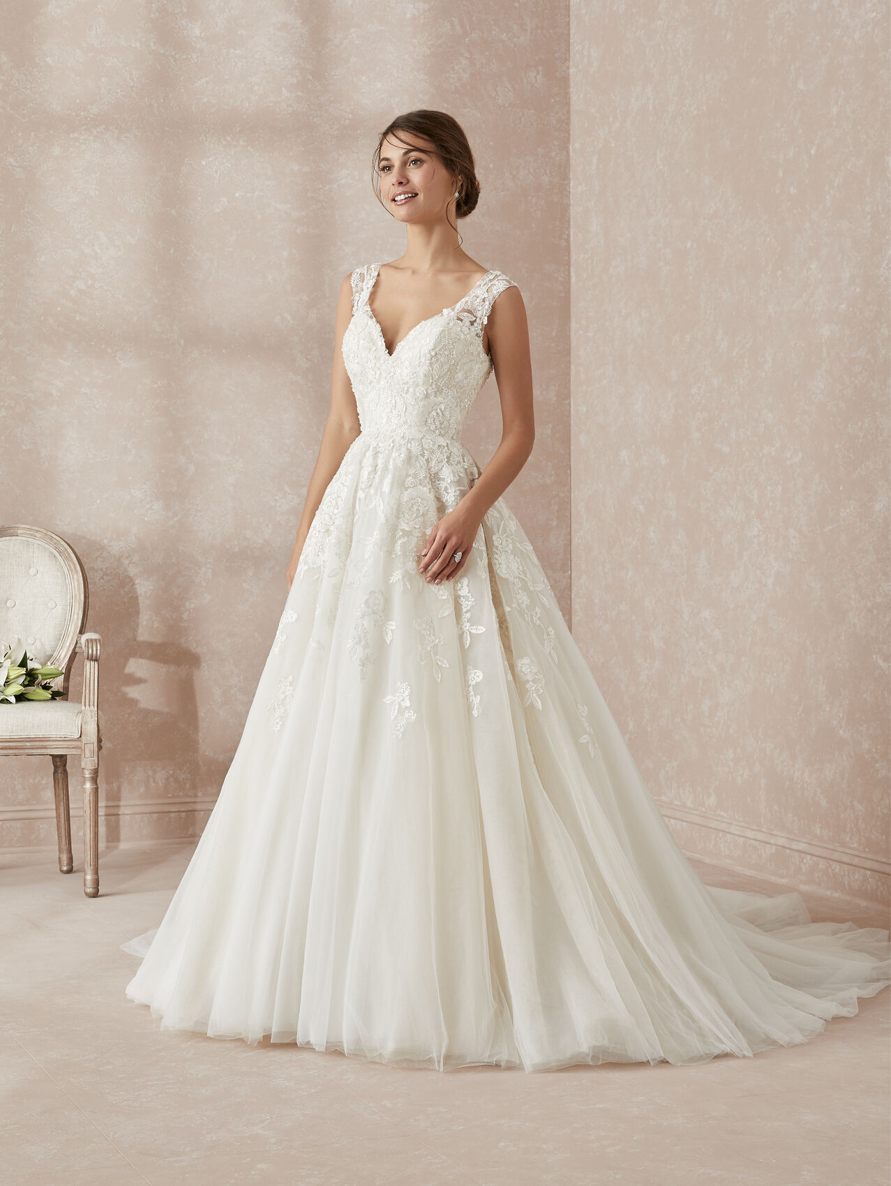 A-line V-neck Sleeveless Sweep / Brush Train Tulle Bridal Dress With Appliques 2