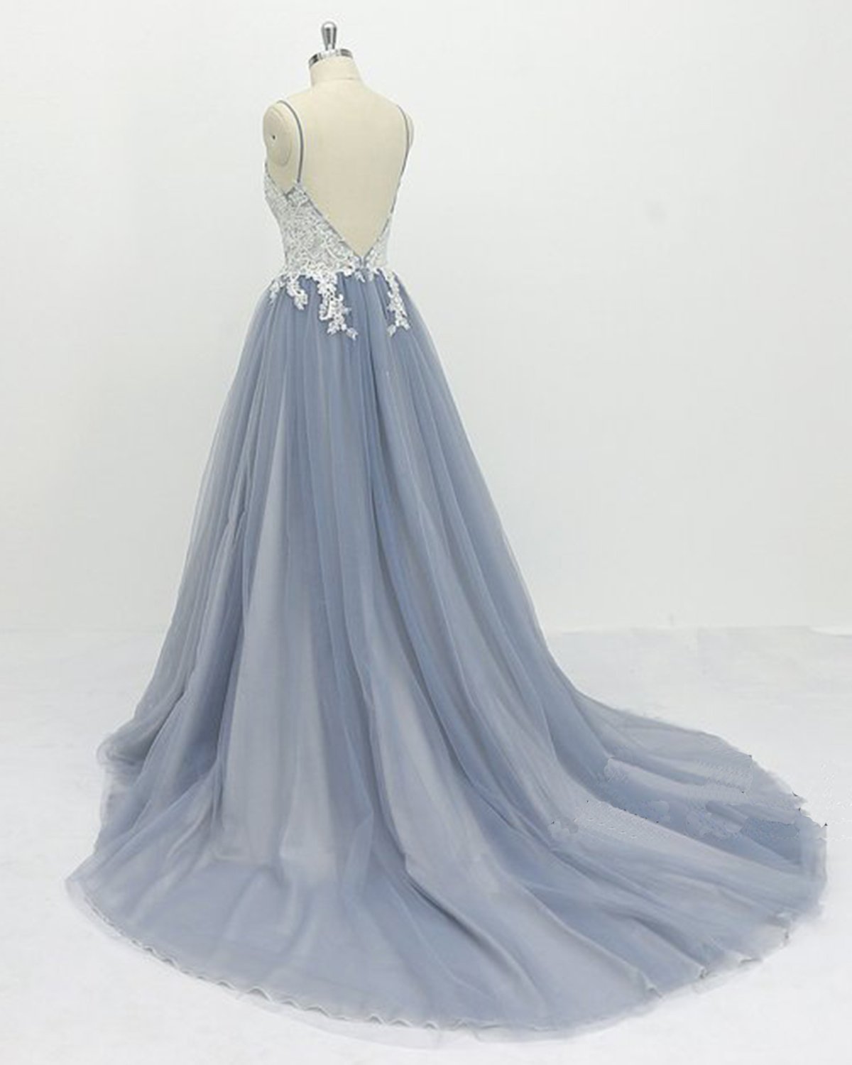 A-line Sweetheart Neck Sleeveless Floor-length Tulle Bridal Attire With Lace 3