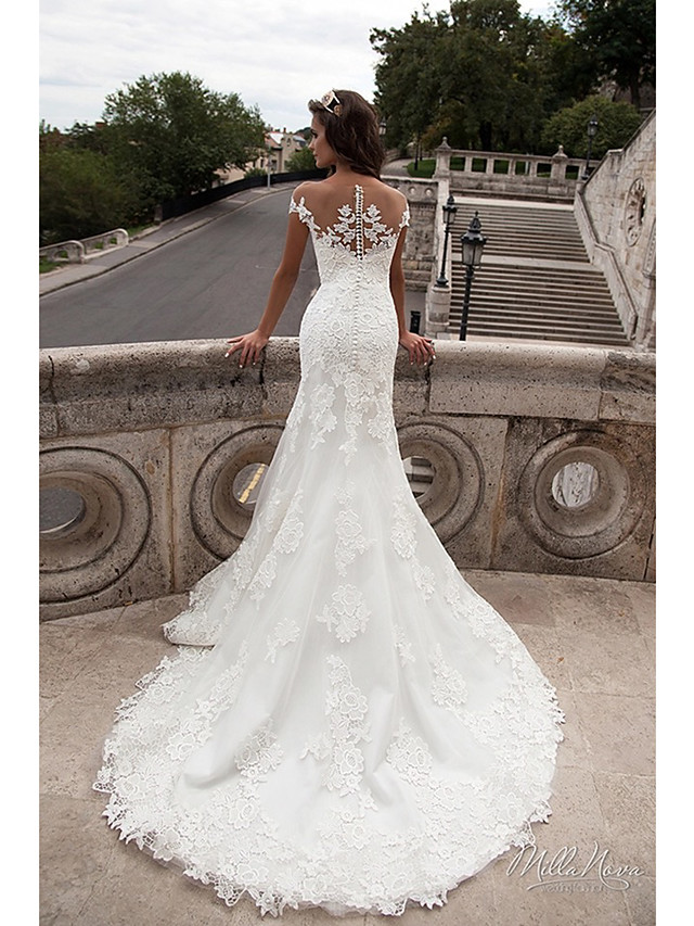 Mermaid Short Sleeves Court Train Lace Wedding Gown With Buttons 4