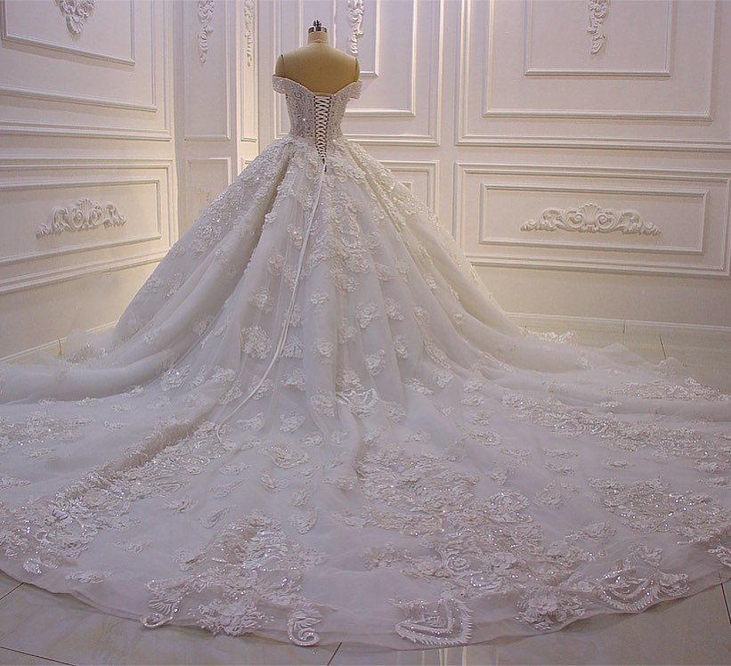 Off-the-shoulder Long Sleeves Court Train Tulle Wedding Gown With Lace 2