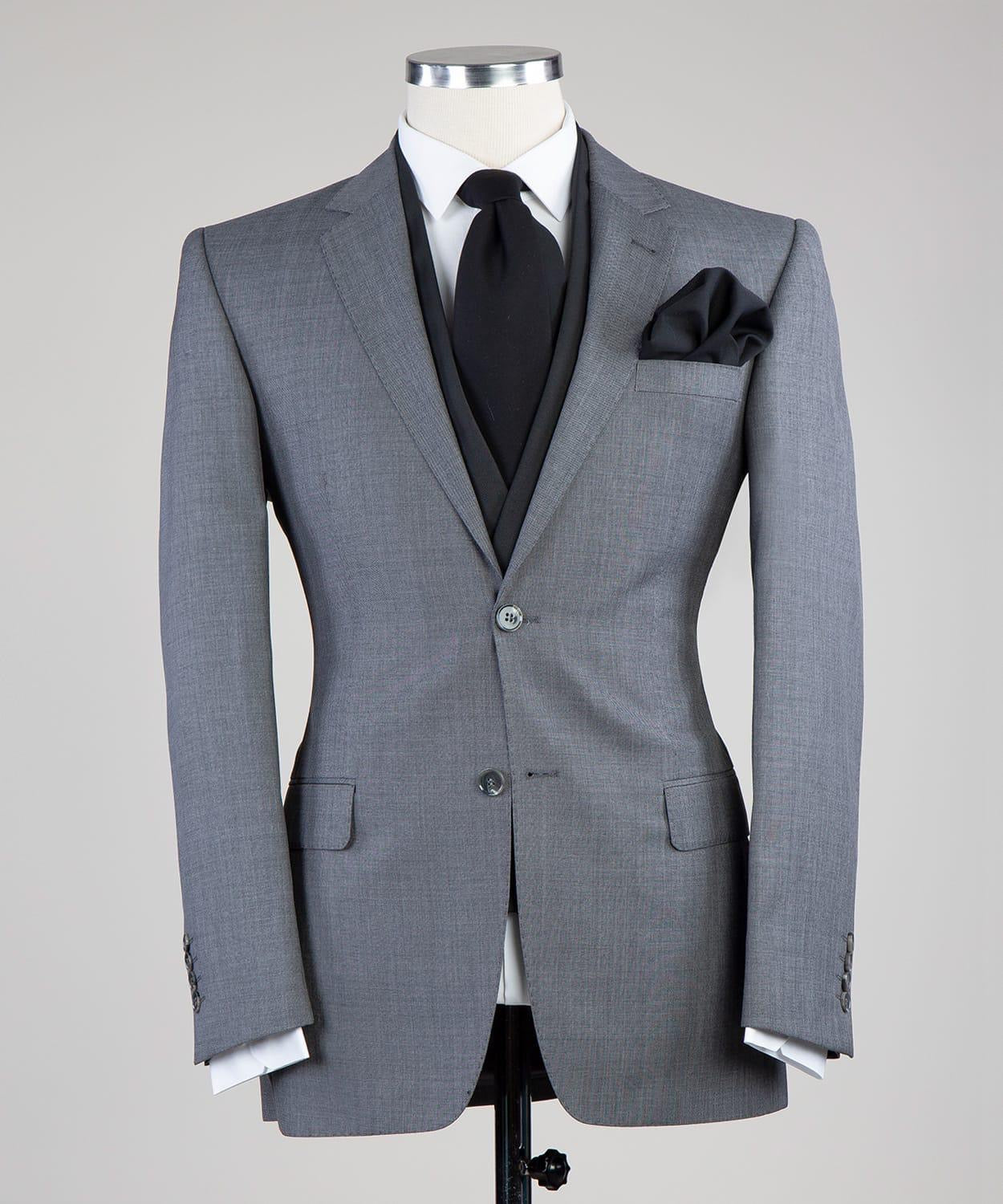 Gray Single Breasted Business Suit with Notched Lapel 3