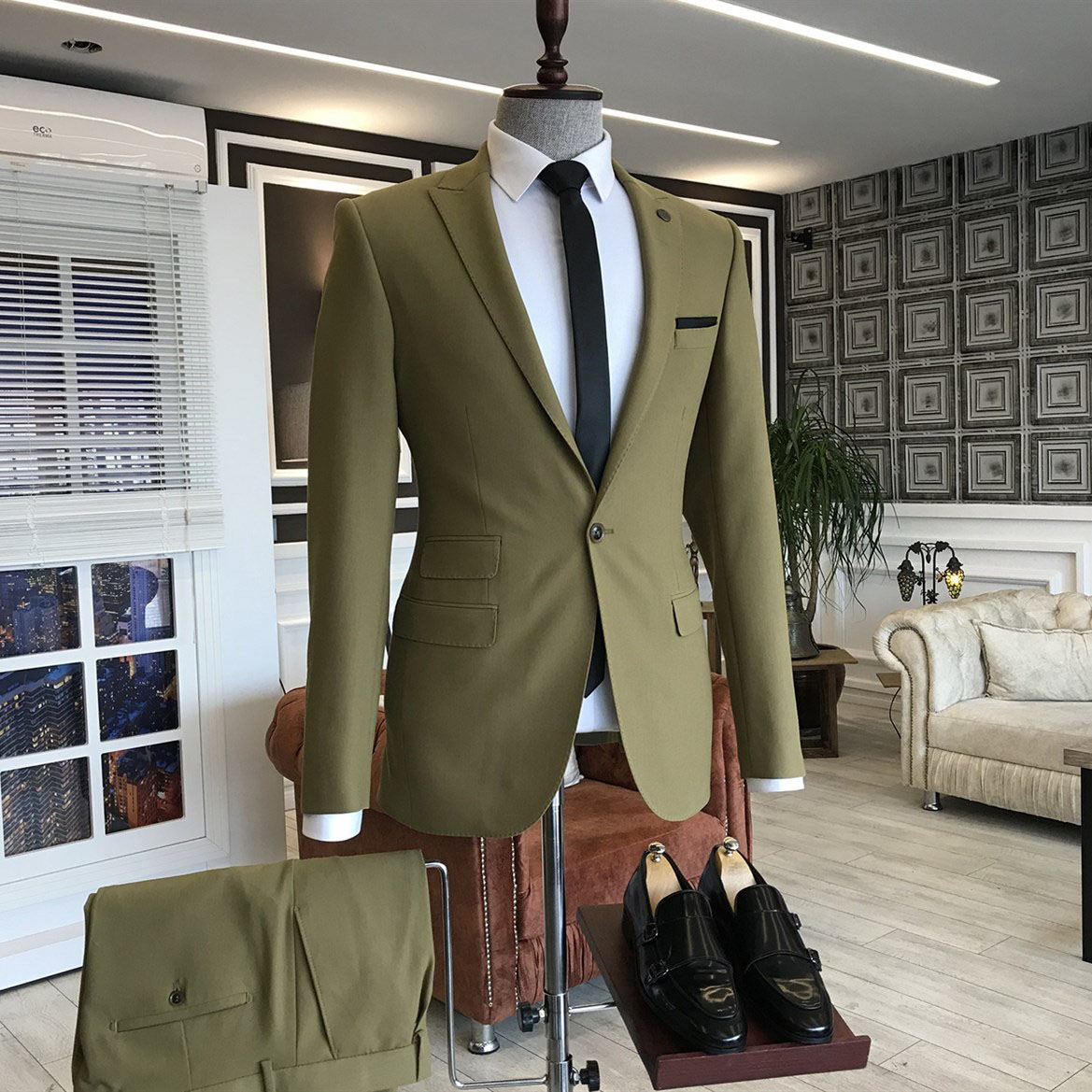 Green Slim Fit Suit with Peaked Lapel 2