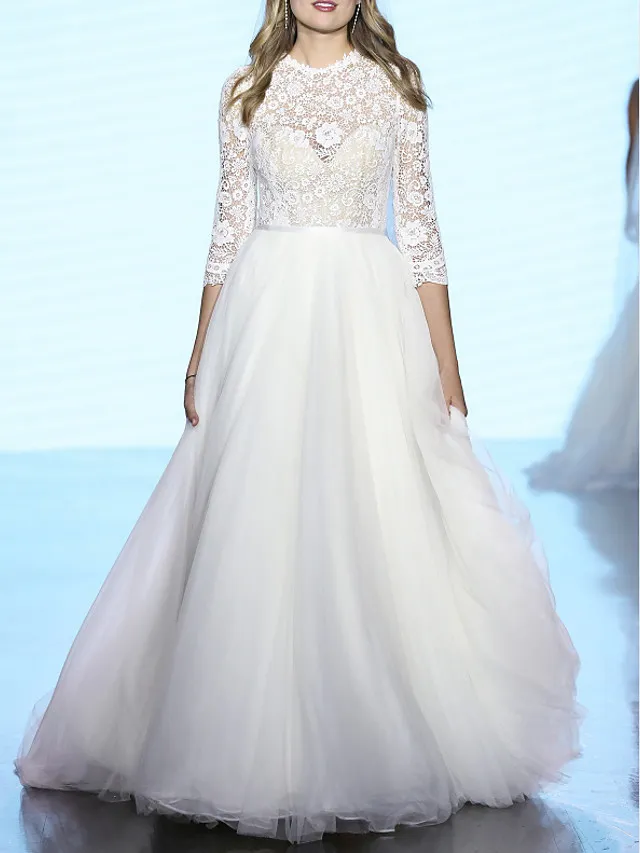 A-line Sweep / Brush Train Tulle Wedding Gown With Buttons 1