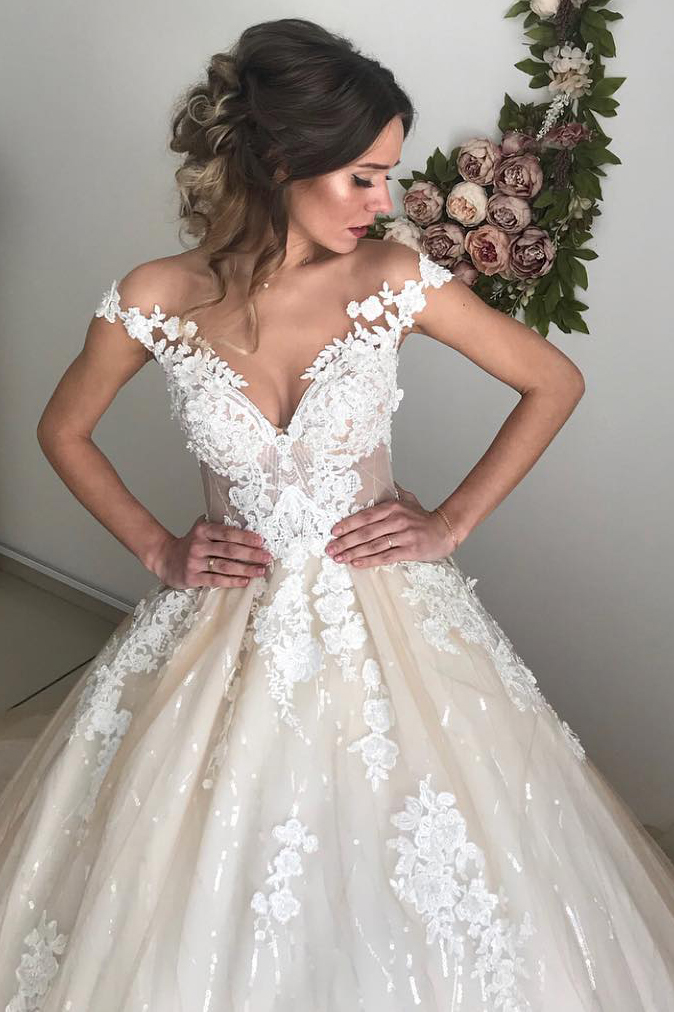 A-line Off-the-shoulder Sleeveless Sweep / Brush Train Tulle Wedding Gown With Lace 3