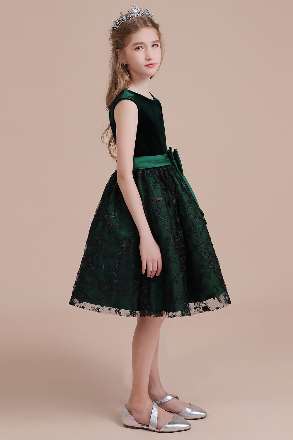 A-line Jewel Neck Sleeveless Knee-length Velvet Flower Girl Dress With Lace 5