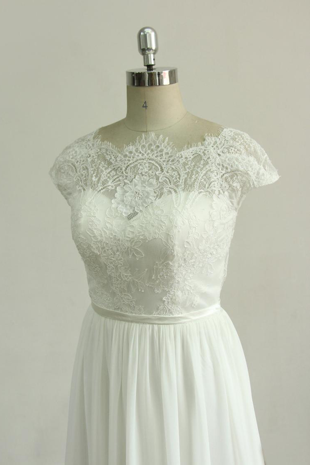 A-line Jewel Neck Short Sleeves Floor-length Tulle Wedding Dress With Lace 3