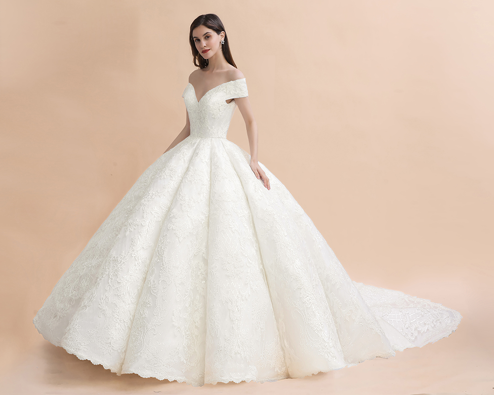 Ball Gown Off-the-shoulder Cap Sleeves Chapel Train Tulle Wedding Gown With Appliques 8