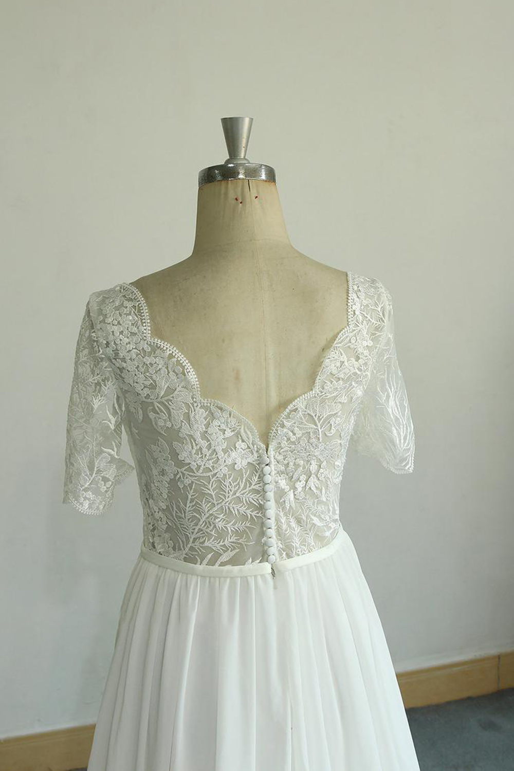 A-line V-neck Short Sleeves Court Train Tulle Bridal Gown With Ribbons 3