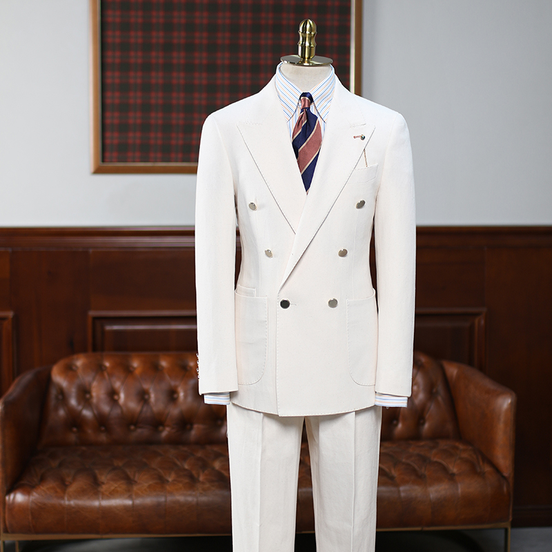White Peaked Lapel Double Breasted Business Suit For Men 2