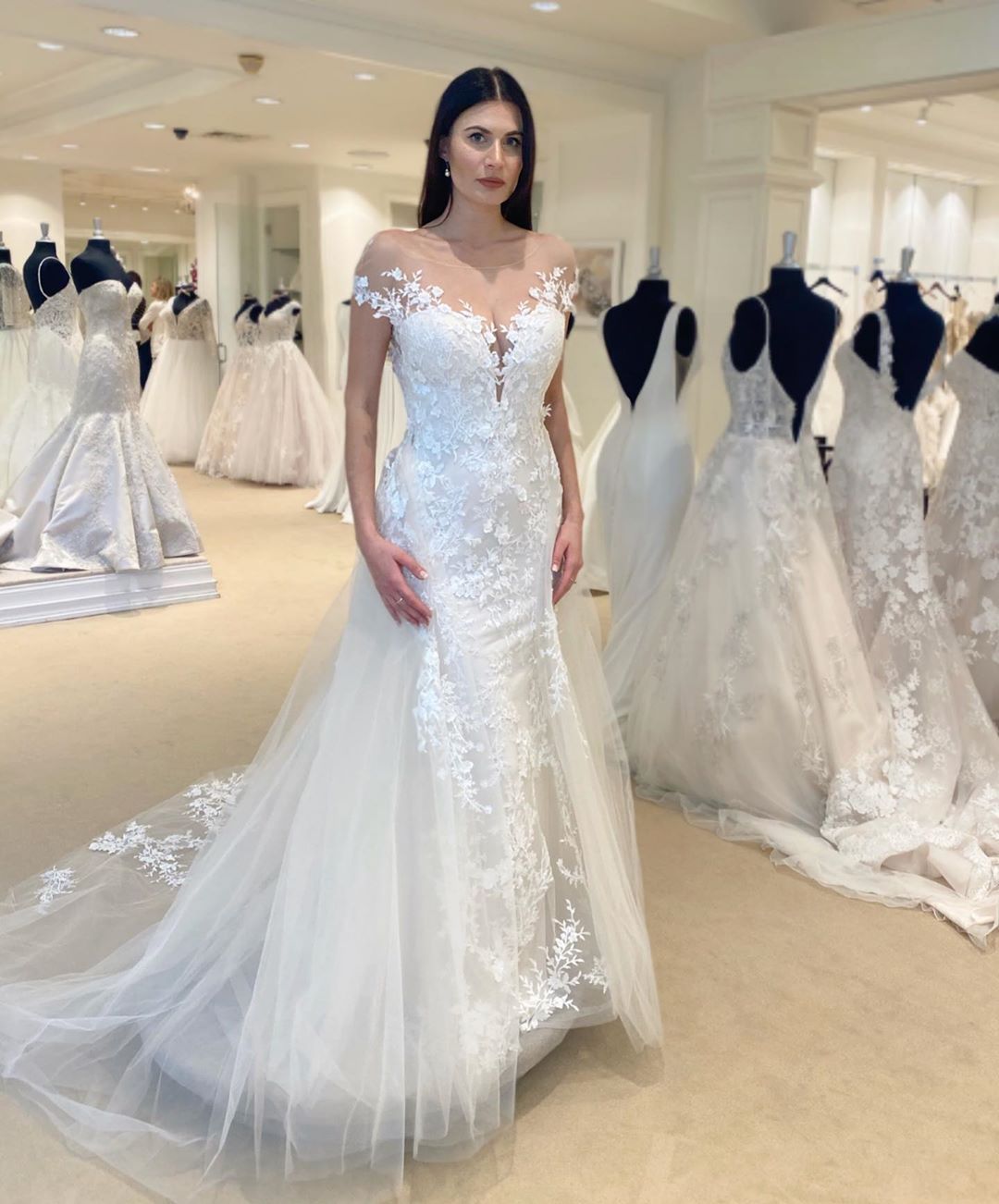 Column Bateau Neck Cap Sleeves Detachable Train Lace Bridal Gown With Lace 2