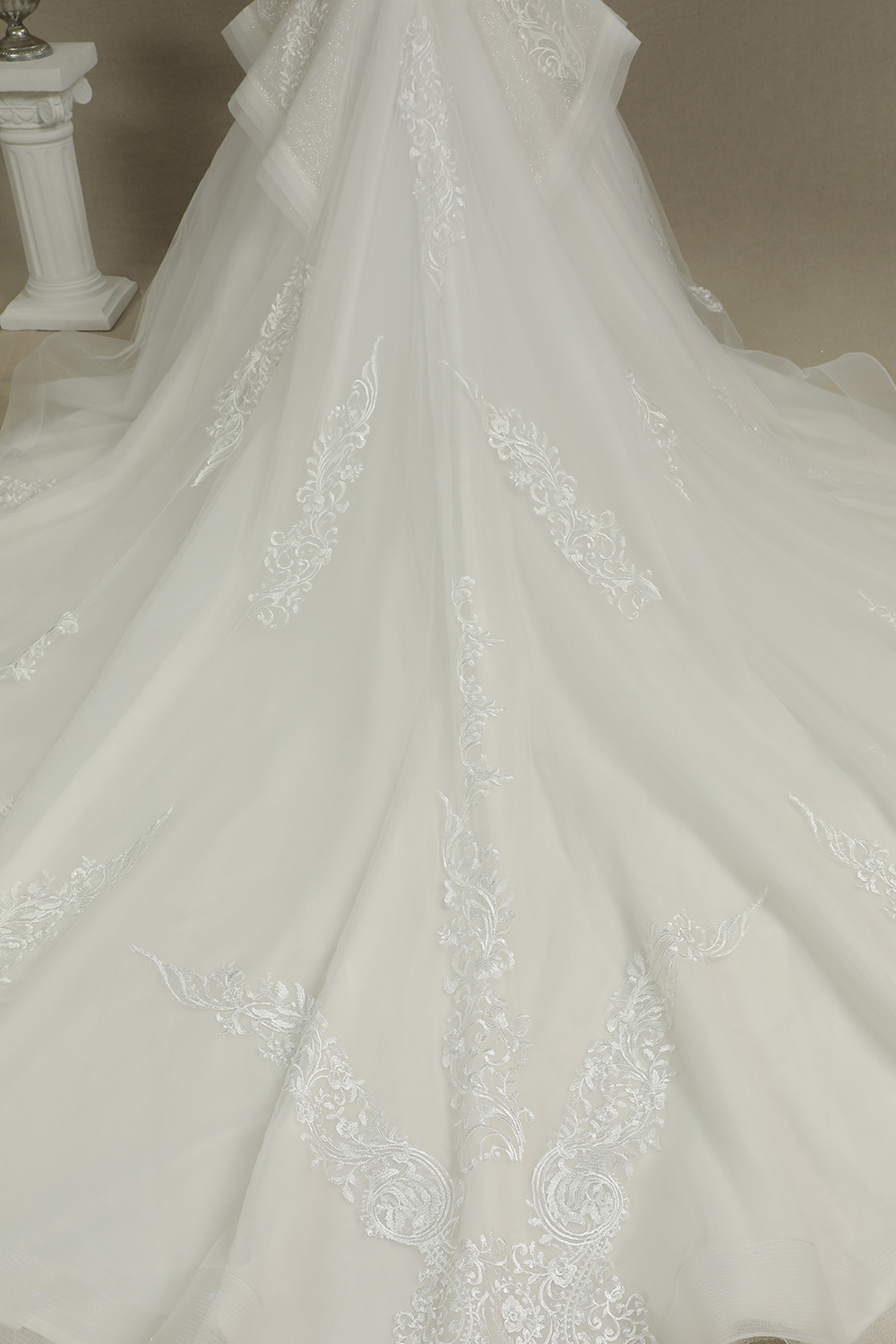 A-line Jewel Neck Half-Sleeves Cathedral Train Tulle Bridal Gown With Lace 6