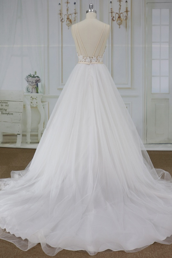 A-line Spaghetti Straps V-neck Sleeveless Chapel Train Tulle Wedding Gown With Lace 2