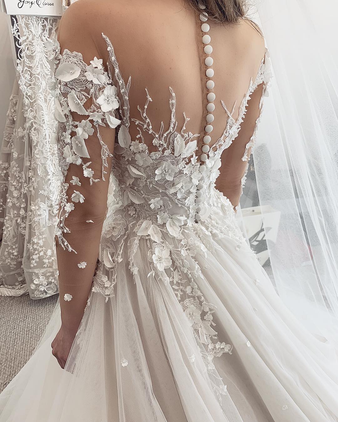 A-line Sweetheart Neck Long Sleeves Court Train Tulle Bridal Gown With Lace 3