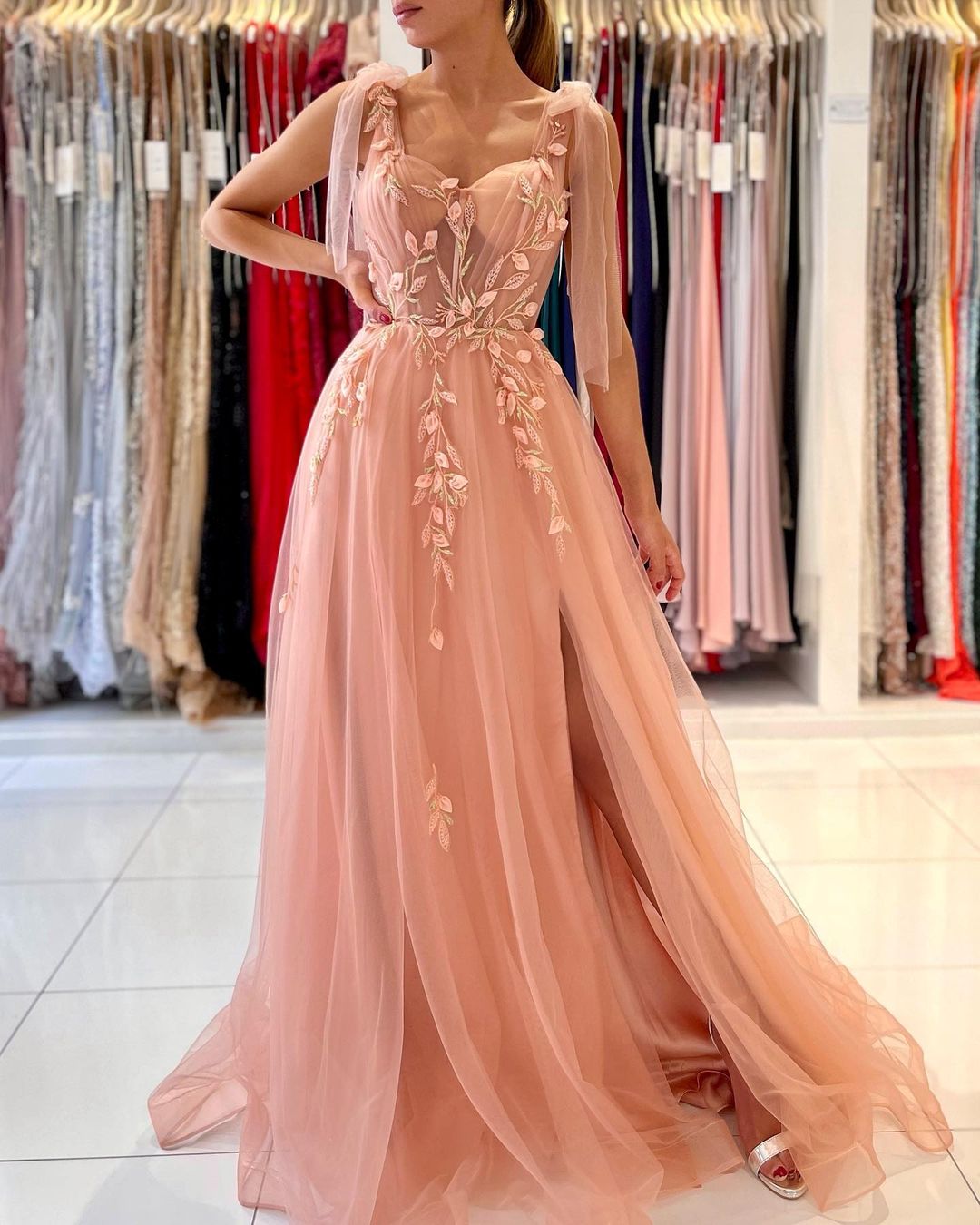 A-line Spaghetti Straps Sleeveless Floor-length Tulle Evening Dress With Lace 2