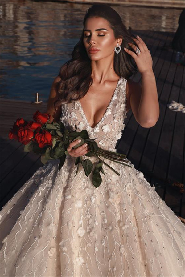 Ball Gown V-neck Sleeveless Sweep / Brush Train Bridal Gown With Flower(s) 2
