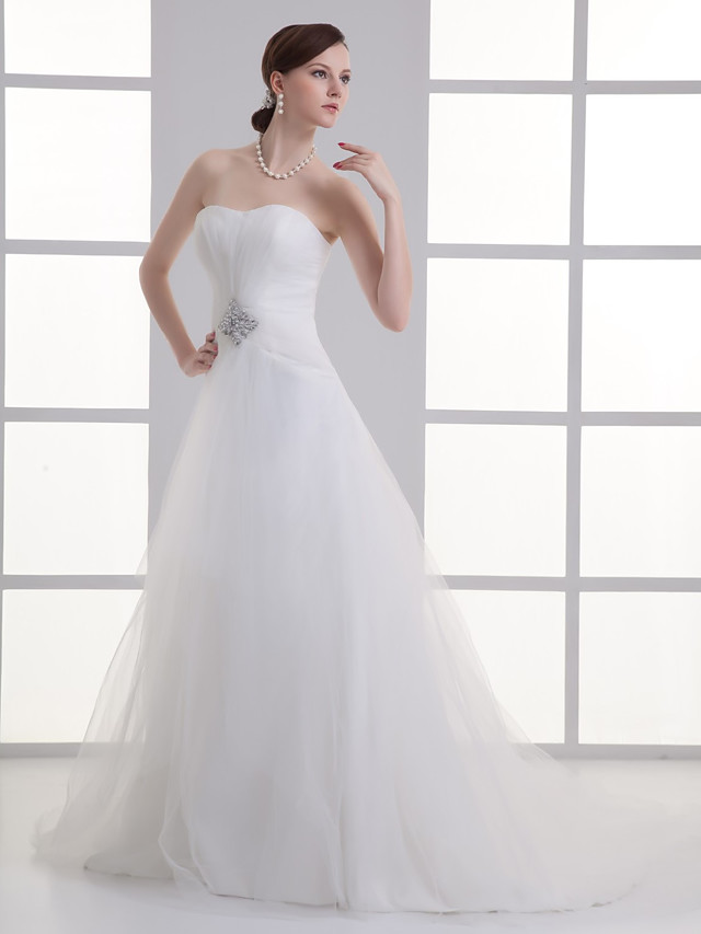 A-line Strapless Sweetheart Neck Sleeveless Chapel Train Lace Bridal Gown With Beading 2
