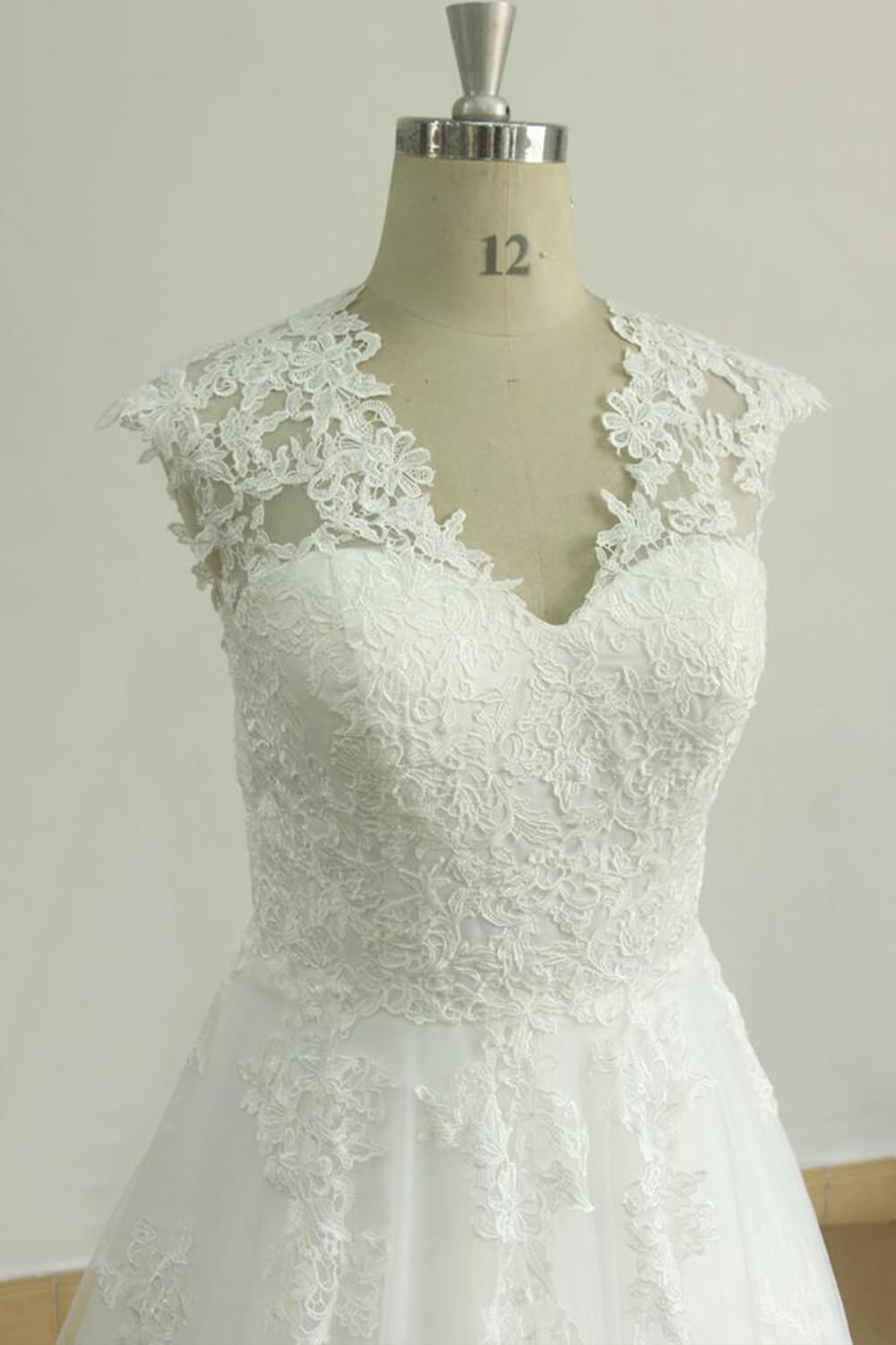 A-line V-neck Short Sleeves Court Train Tulle Bridal Gown With Lace 3