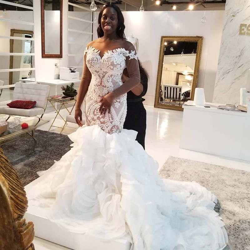 Mermaid Scoop Neck Sweep / Brush Train Tulle Wedding Gown With Lace 2
