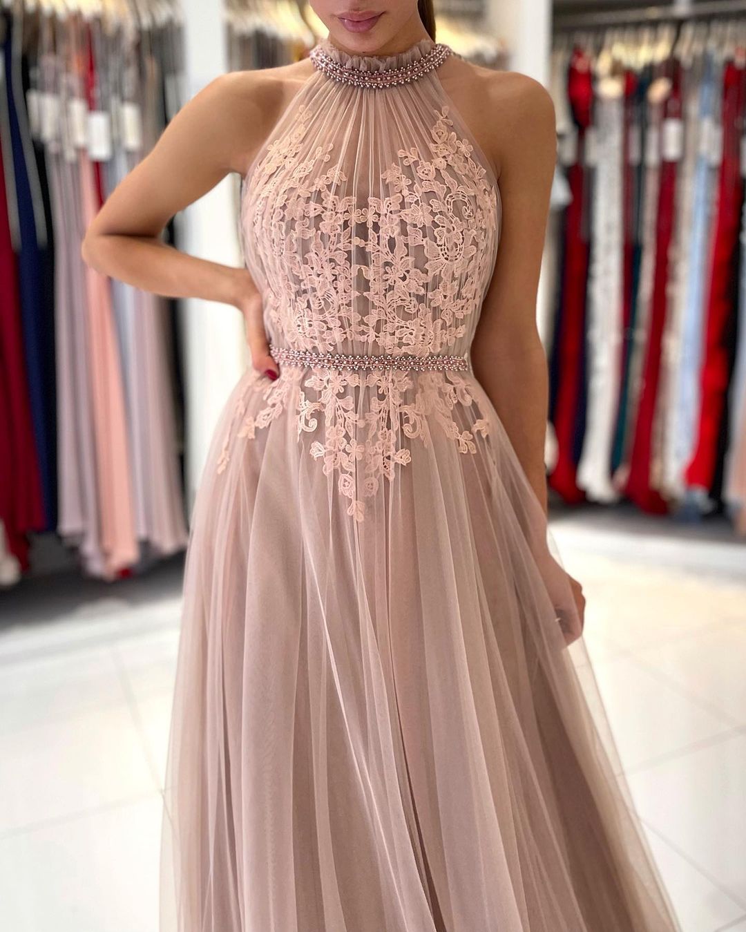 Column High Neck Sleeveless Floor-length Tulle Evening Dress With Lace 3