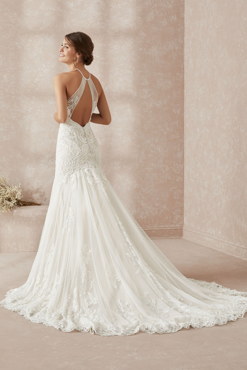 A-line Halter-neck Sleeveless Sweep / Brush Train Tulle Wedding Gown With Appliques 2