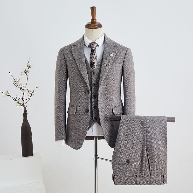 Coffee Small Plaid 3 Pieces Notched Lapel Business Suit 2