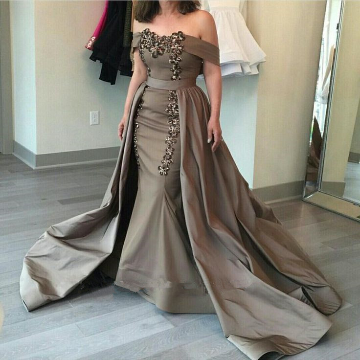 Mermaid Off-the-shoulder Short Sleeves Floor-length Formal Wear With Appliques 2