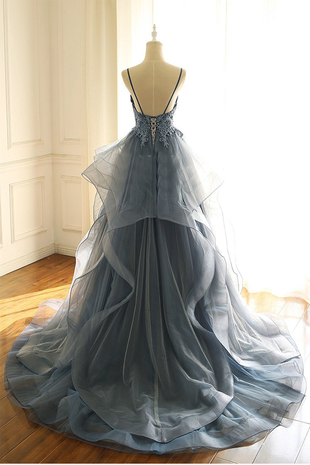 A-line V-neck Sleeveless Sweep / Brush Train Hard Net Formal Dress With Appliques 3