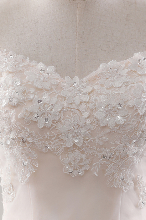 Ball Gown Off-the-shoulder Floor-length Tulle Wedding Dress With Appliques 5