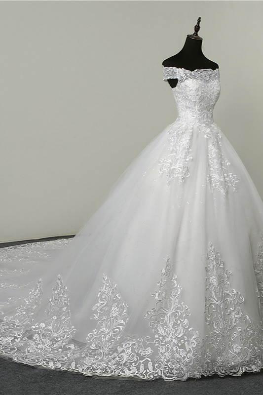 Bateau Neck Sleeveless Floor-length Tulle Bridal Attire With Appliques 3