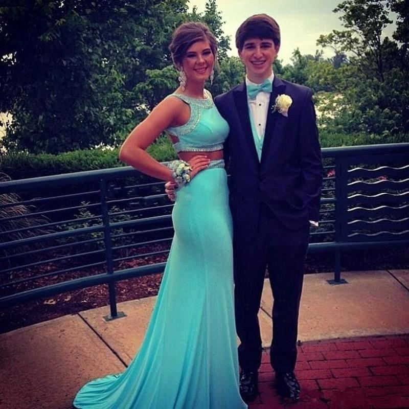 Column Scoop Neck Sleeveless Sweep / Brush Train Evening Dress With Beading 2