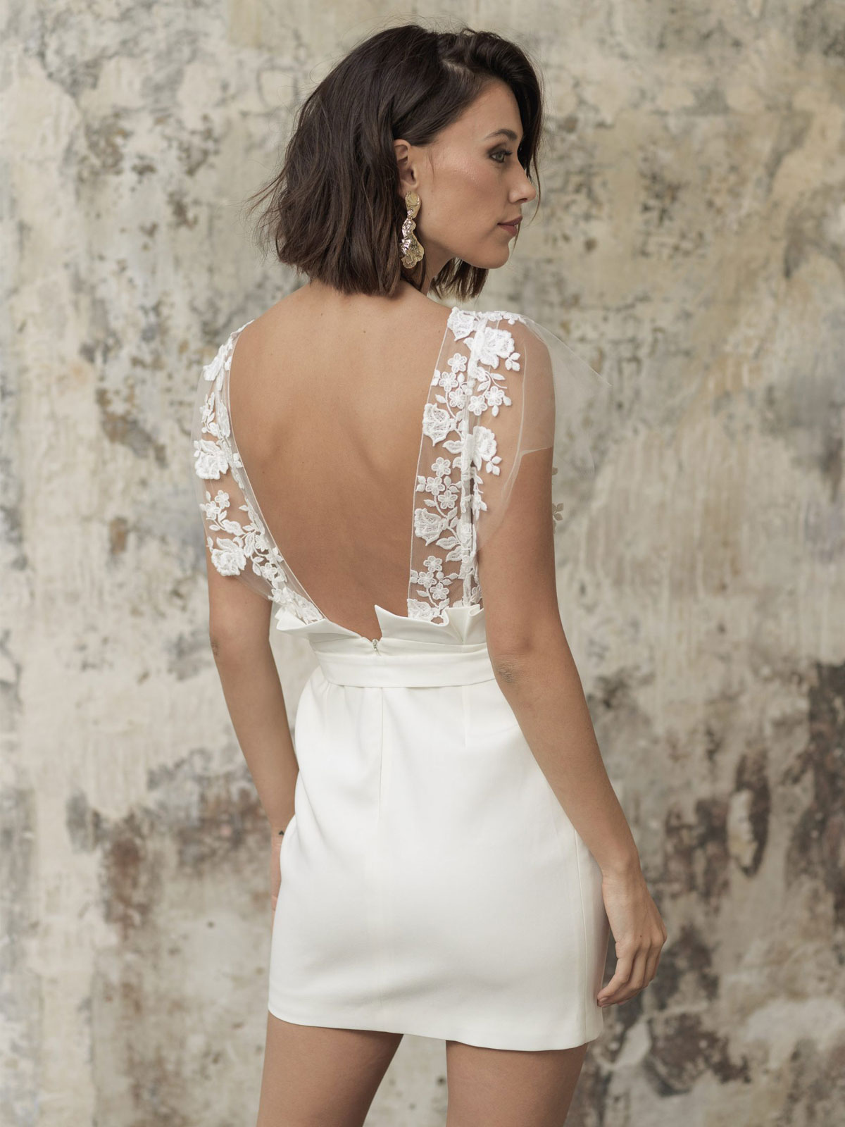 Column Short Sleeves Lace Wedding Gown With Ruffles 6