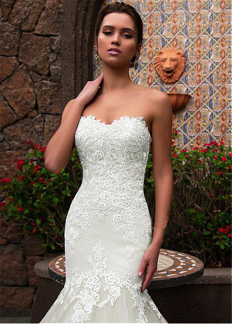 Mermaid Sweetheart Neck Sleeveless Court Train Wedding Gown With Lace 2