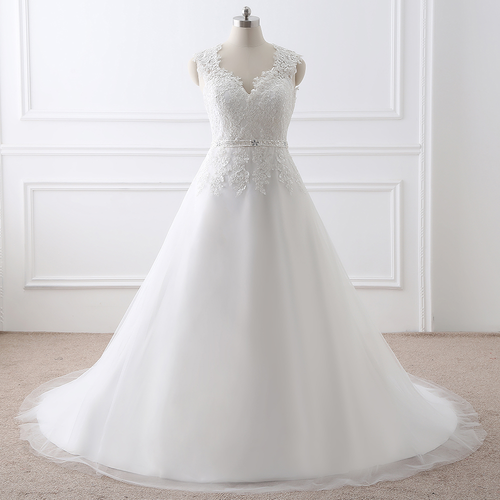 V-neck Sleeveless Sweep / Brush Train Tulle Wedding Gown With Lace 3