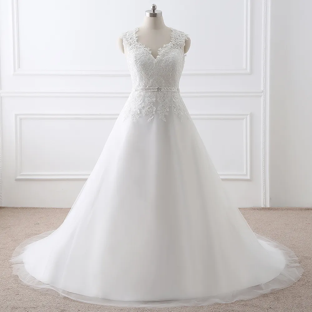 V-neck Sleeveless Sweep / Brush Train Tulle Wedding Gown With Lace 3