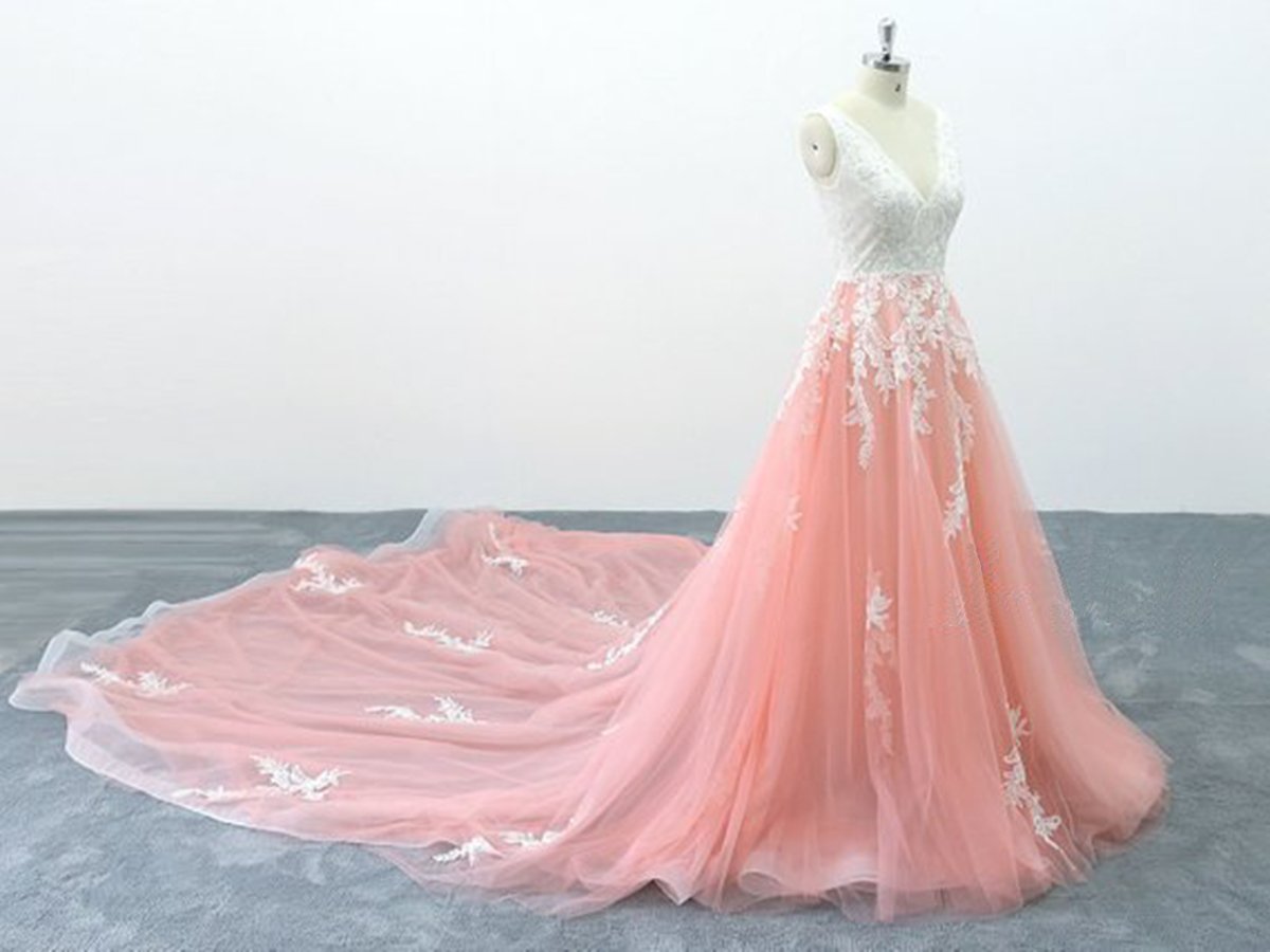 A-line Sweetheart Neck Halter-neck Sleeveless Floor-length Tulle Wedding Dress With Lace 2