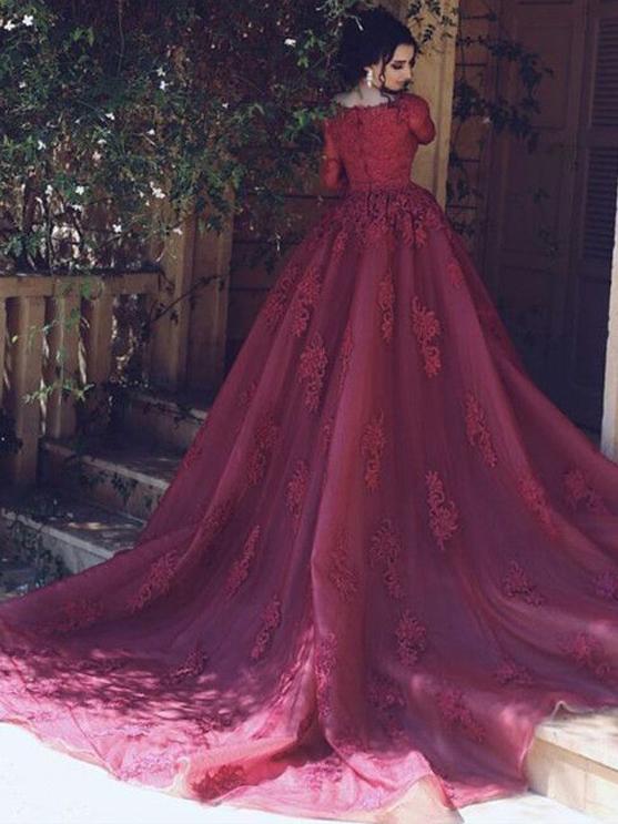 Column Scoop Neck Half-Sleeves Court Train Tulle Formal Dress With Appliques 2