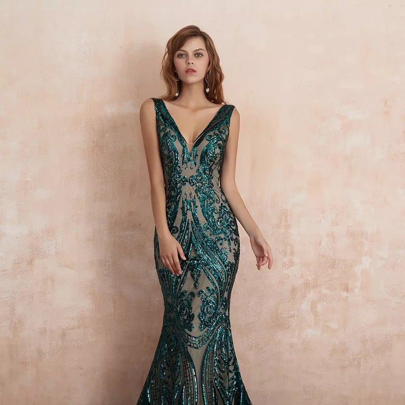 Mermaid V-neck Sleeveless Floor-length Evening Gown With Appliques 2