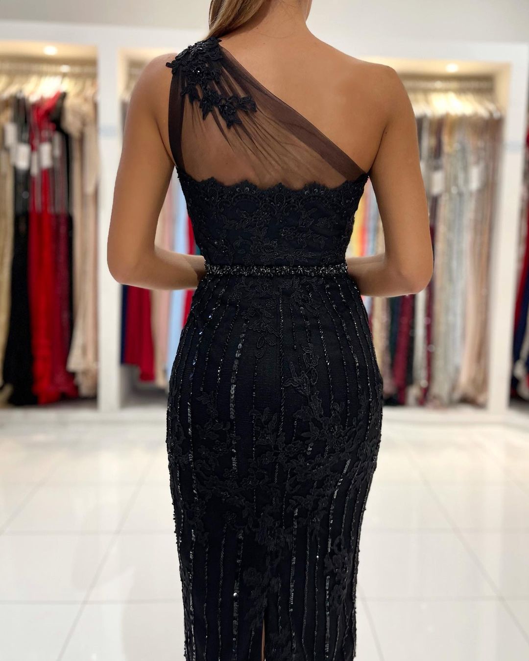 Mermaid One Shoulder Sleeveless Knee-length Lace Homecoming Dress With Ruffles 4