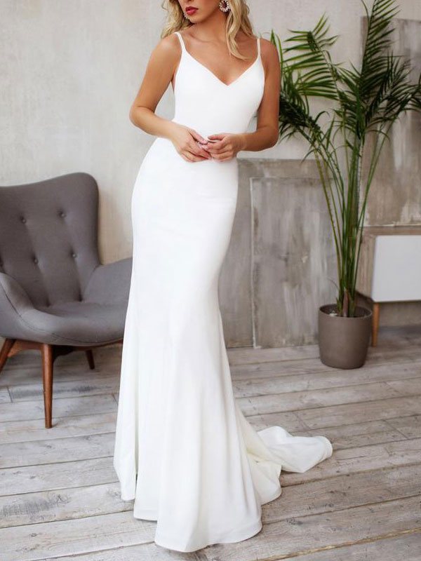 Mermaid V-neck Sleeveless Bridal Gown With Court Train 2