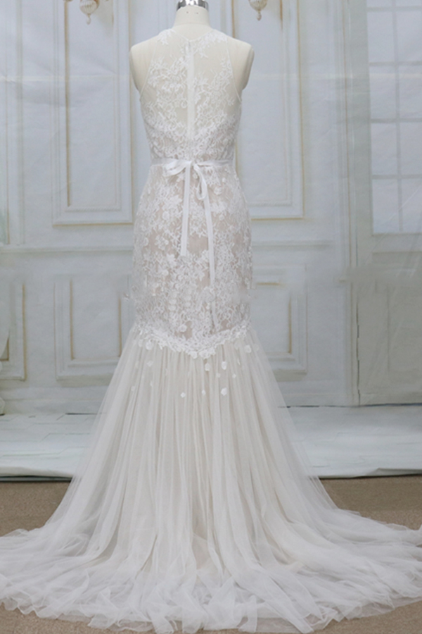 Mermaid Halter-neck Sleeveless Chapel Train Lace Wedding Gown With Lace 2