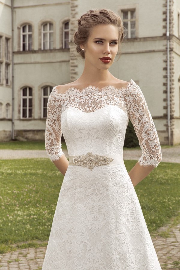 A-line Scalloped-Edge Floor-length Bridal Dress With Lace 3