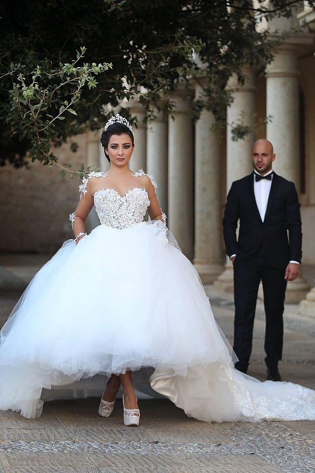 Ball Gown Court Train Tulle Wedding Gown With Lace 2