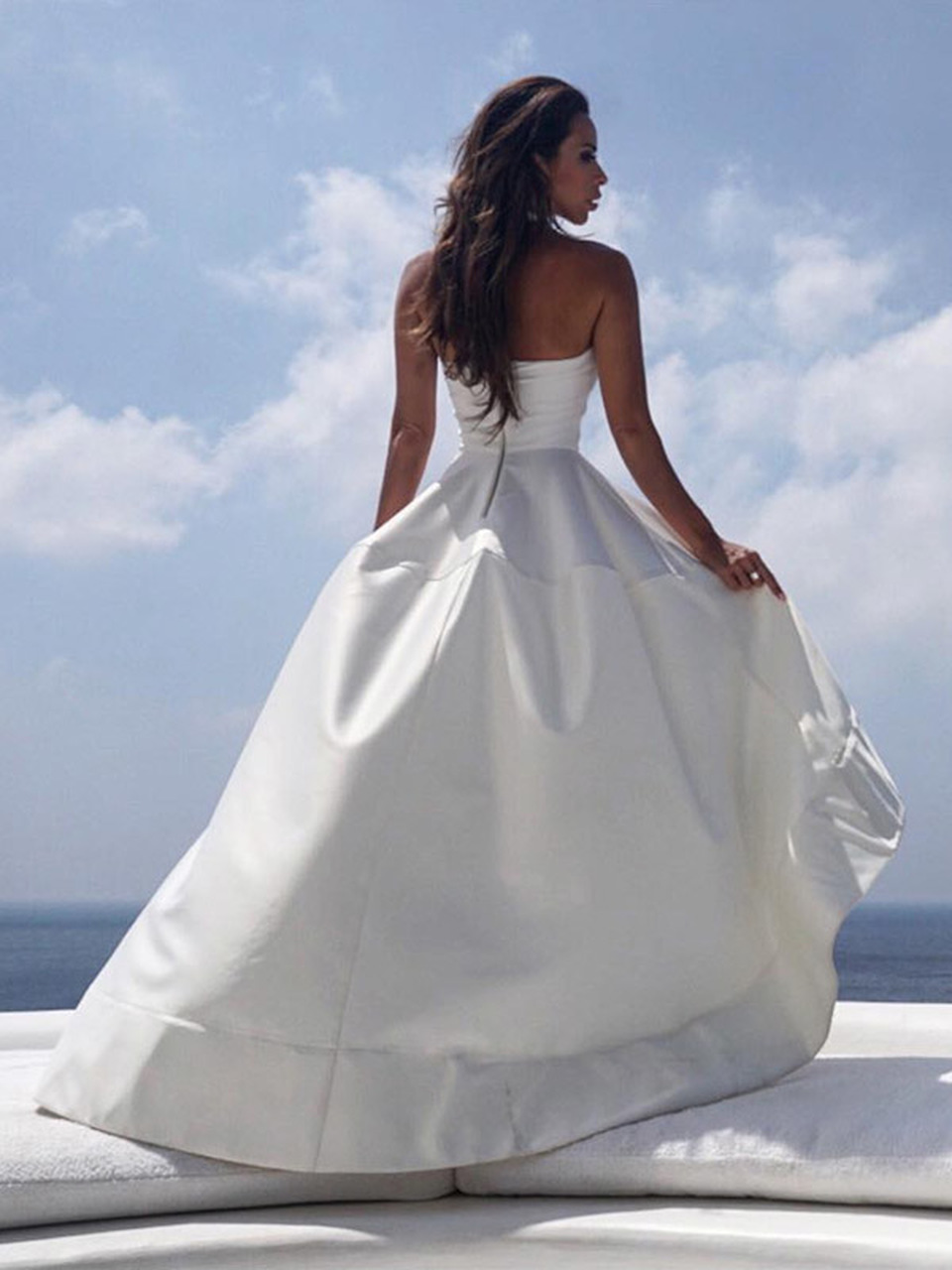 A-line V-neck Sleeveless Knee-length Satin Wedding Dress With Ruffles 2