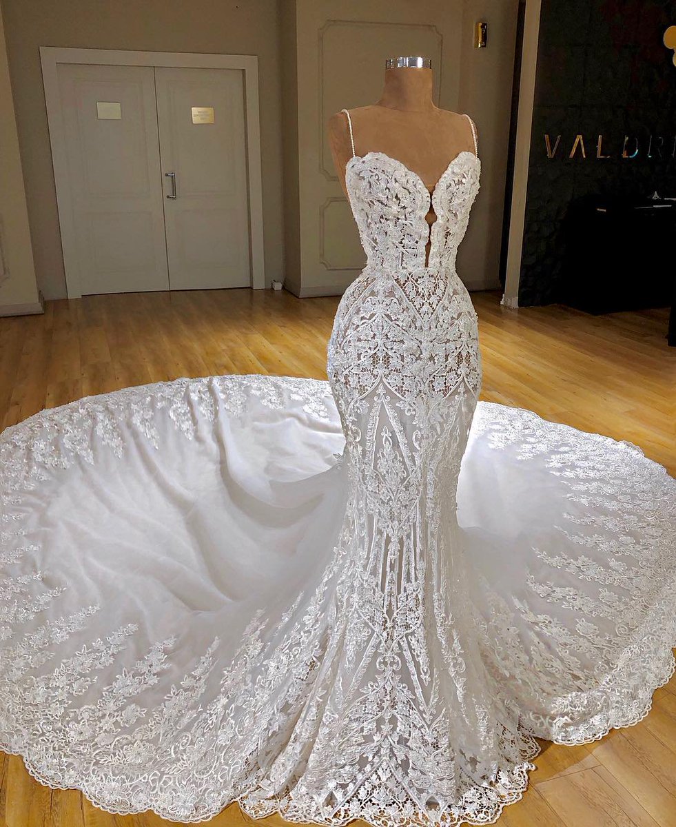Mermaid Spaghetti Straps Sweetheart Neck Sleeveless Cathedral Train Wedding Gown With Three dimensional decoration 2