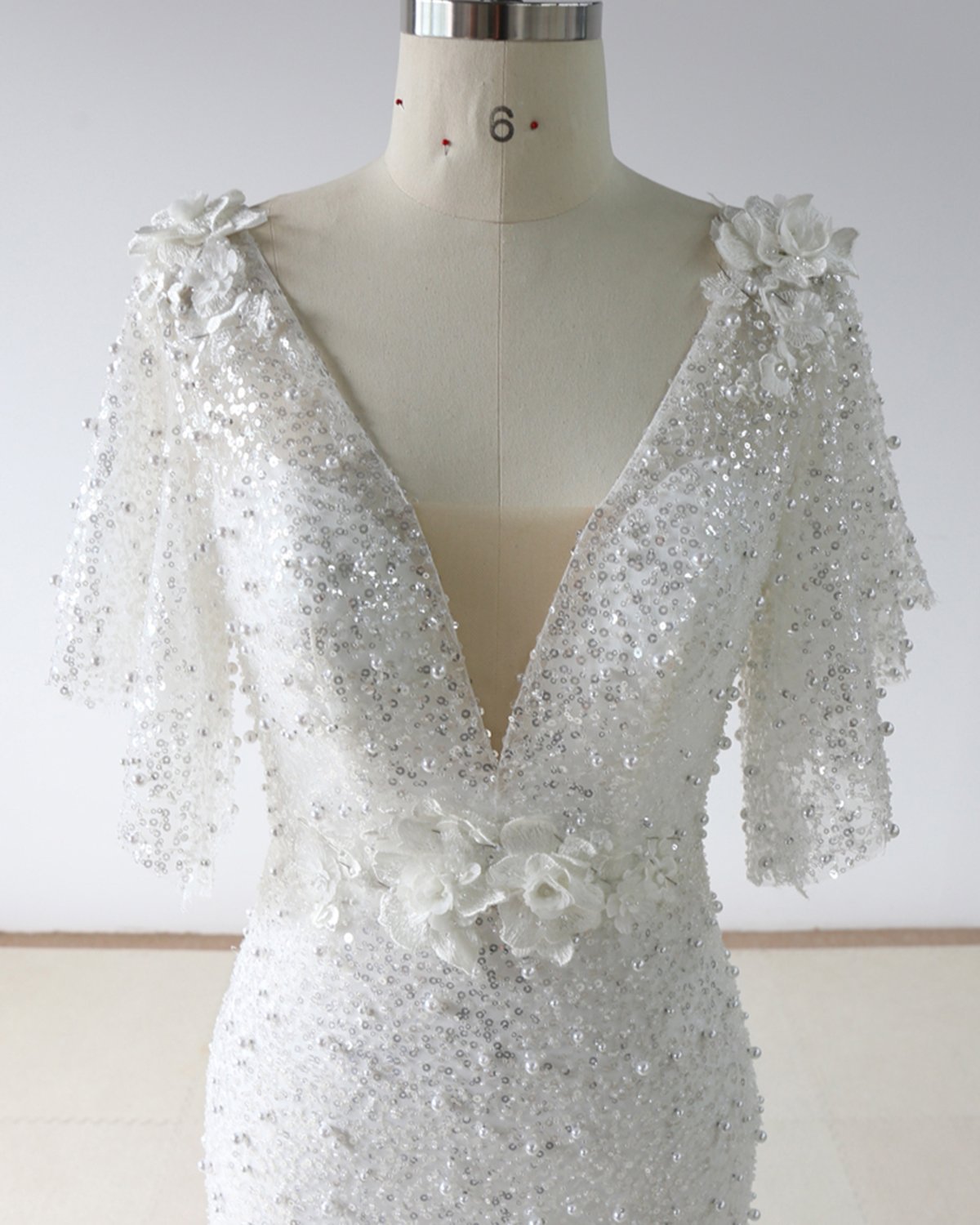 A-line V-neck Short Sleeves Floor-length Tulle Bridal Attire 3