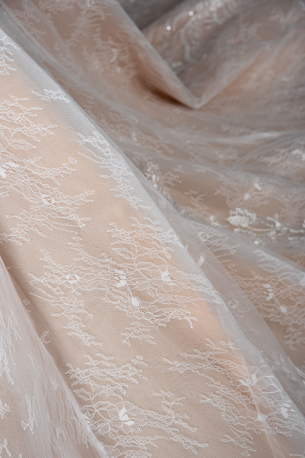 A-line Jewel Neck Long Sleeves Cathedral Train Tulle Wedding Gown With Lace 7